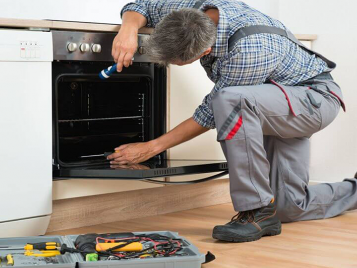 oven repair technician